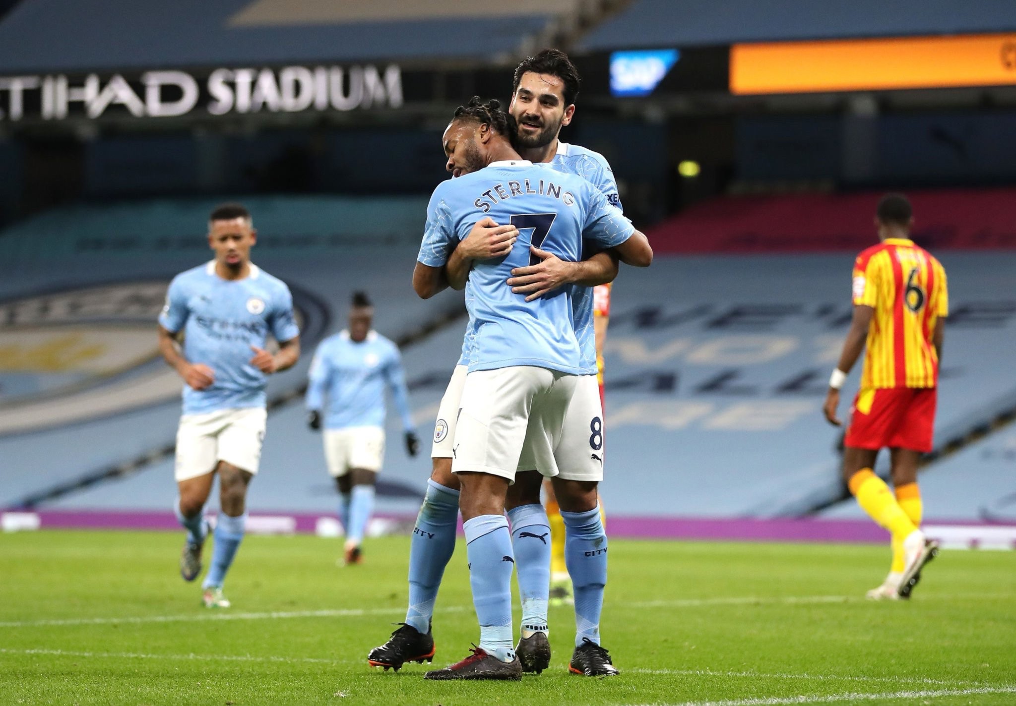 正是李霄鹏 正是李霄鹏